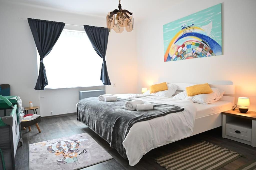 Rodinny Apartman U Broumovskeho Namesti المظهر الخارجي الصورة