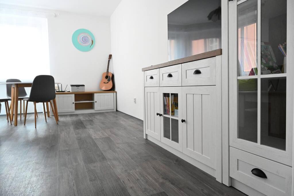 Rodinny Apartman U Broumovskeho Namesti المظهر الخارجي الصورة